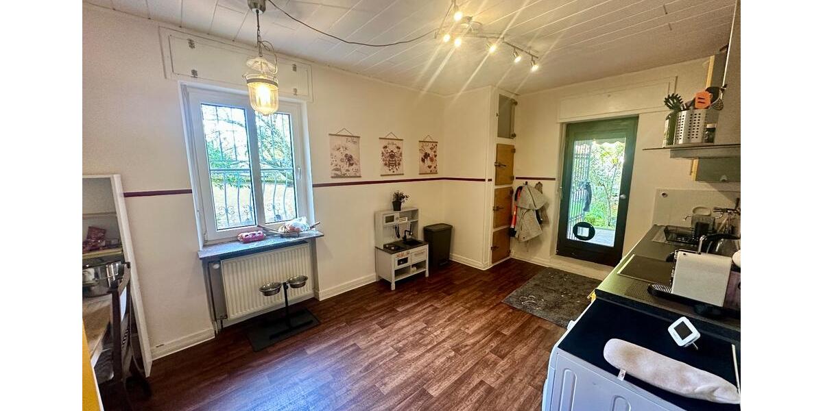 Rodenhof 4-5 Zimmer Altbau Wohnung mit Garten Terrasse WG möglich 5 zimmer