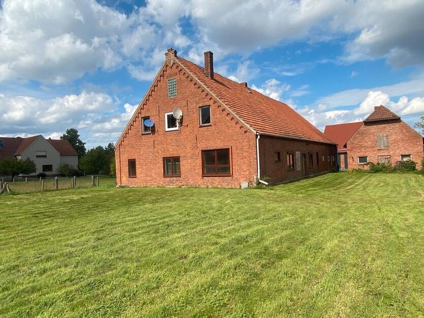 Bauernhaus, Halle, Lagerfläche, Gewerbefläche zu vermieten
