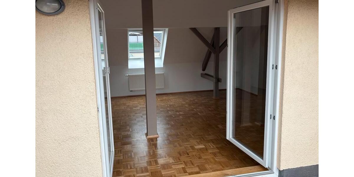 Dachgeschoßwohnung Brandis - 4 Zimmer, 108 m&sup2;, 863&euro; | Angebot:26211117