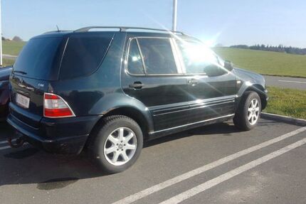 Mercedes-Benz ML 270 253.000 km 3.500 &euro; Neumarkt am Wallersee 05202