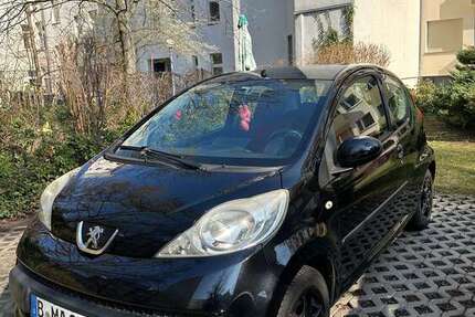 Peugeot 107 158.000 km 1.950 &euro; Berlin, Stadt 10551