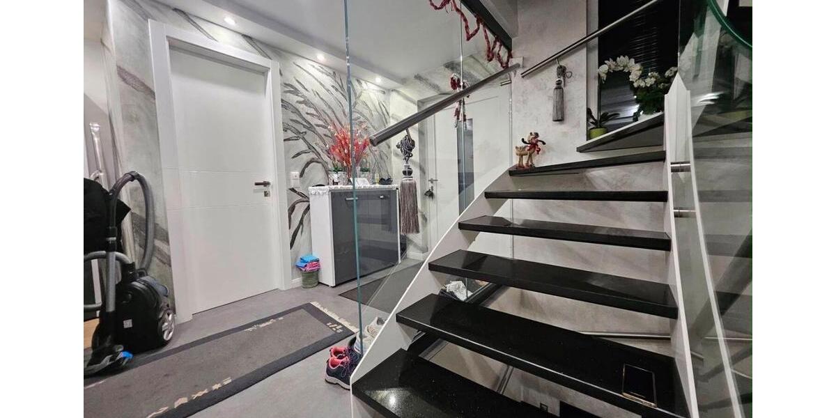 Doppelhaushälfte Obertshausen - 6 Zimmer, 152 m&sup2;, 2.800&euro; | Angebot:27620727