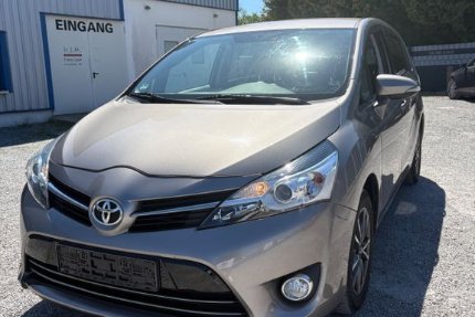Toyota Verso 179.600 km 5.890 &euro; Menden 58708