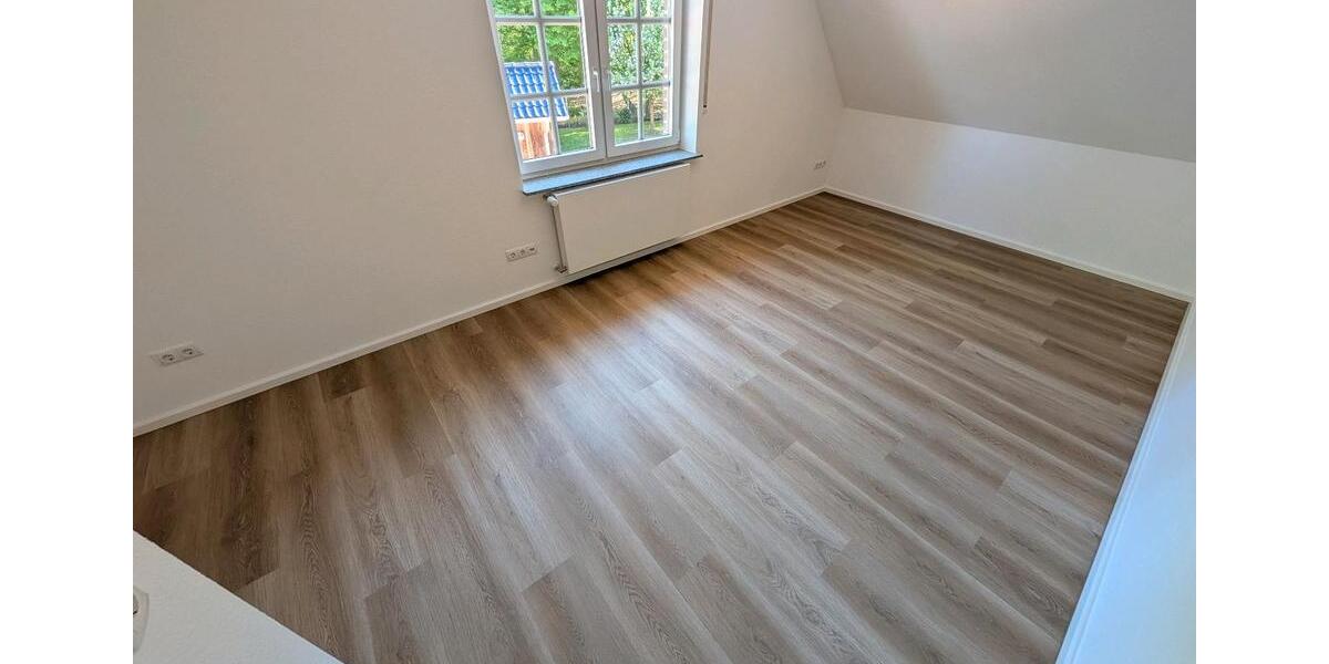 Etagenwohnung Garrel - 4 Zimmer, 150 m&sup2;, 1.000&euro; | Angebot:26406050