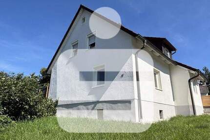 Haus Wackersdorf - 6 Zimmer, 130 m&sup2;, 245.000&euro; | Angebot:25192198