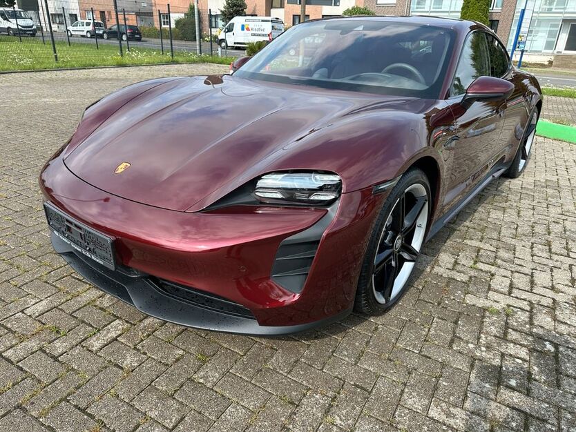 Porsche Taycan 10.000 km 78.999 € würselen 52146