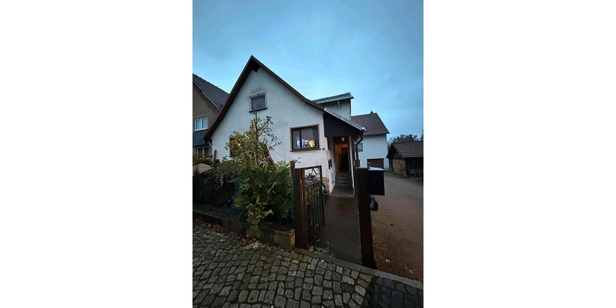 Einfamilienhaus Schmalkalden - 6 Zimmer, 100 m&sup2;, 122.000&euro; | Angebot:26712990