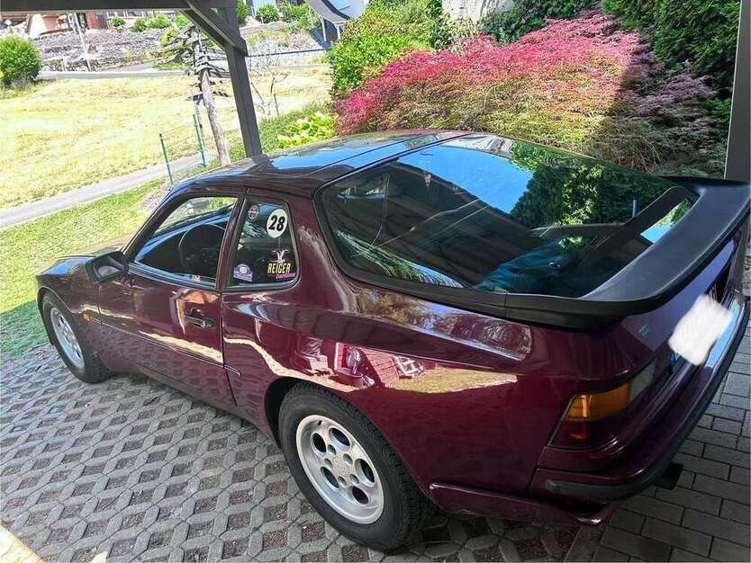 944