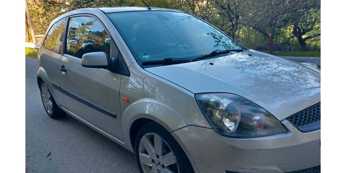 Ford Fiesta 214.454 km 1.999 &euro; Eiterfeld 36132