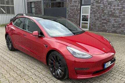 Tesla Model 3 45.530 km 31.500 € Bakum 49456