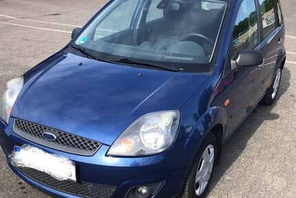 Ford Fiesta 238.700 km 2.800 € Rheda-Wiedenbrück 33378