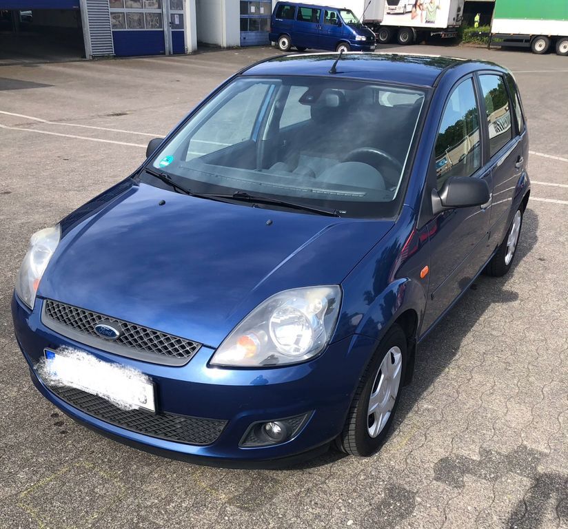 Ford Fiesta 238.700 km 2.800 € Rheda-Wiedenbrück 33378