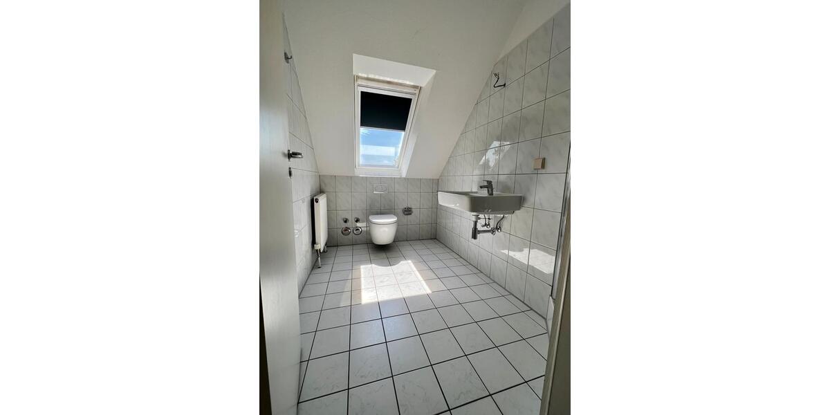 Dachgeschoßwohnung Steinhagen - 1 Zimmer, 34 m&sup2;, 575&euro; | Angebot:25305676