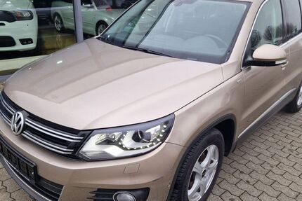 VW Tiguan 122.077 km 9.490 &euro; Ehringshausen 35630