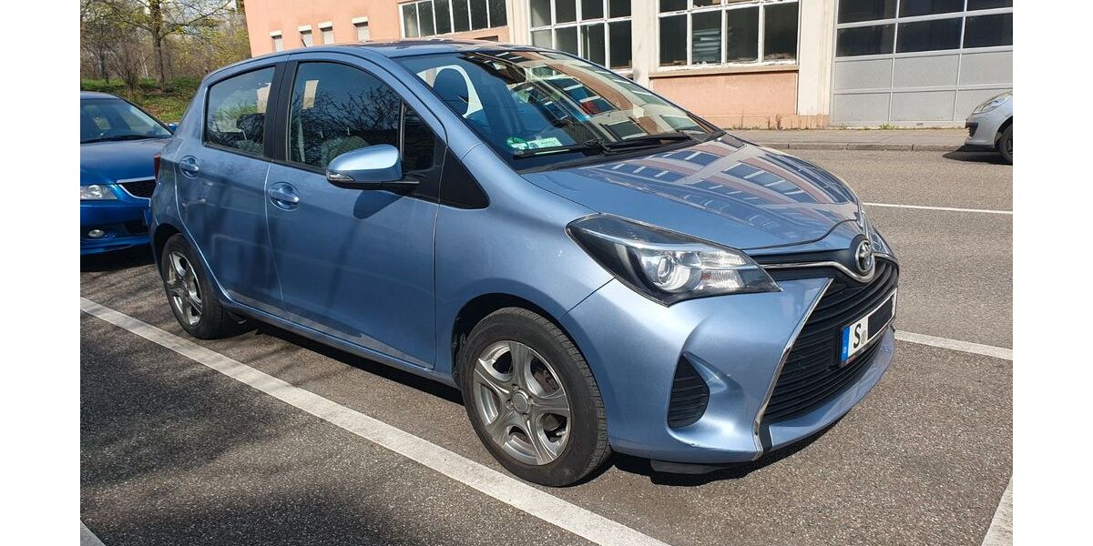 Toyota Yaris 83.950 km 8.900 € Stuttgart 70372