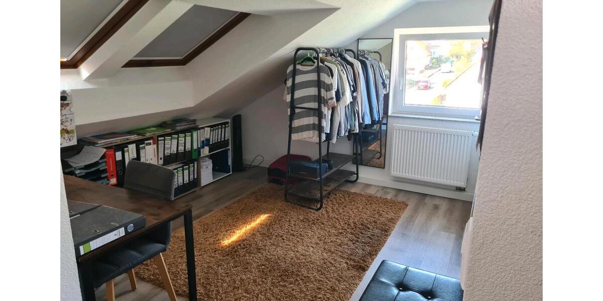 Dachgeschoßwohnung Weinsberg - 2 Zimmer, 55 m&sup2;, 800&euro; | Angebot:26261293