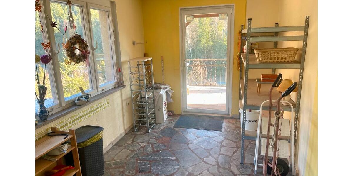 Einfamilienhaus Neuhaus am Rennweg - 3 Zimmer, 117 m&sup2;, 100.000&euro; | Angebot:26248655