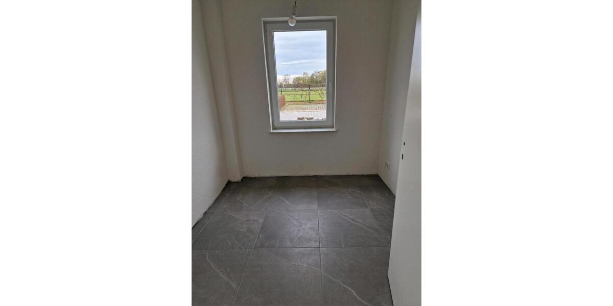 Erdgeschoßwohnung Wallenhorst - 4 Zimmer, 145 m&sup2;, 1.100&euro; | Angebot:26276115