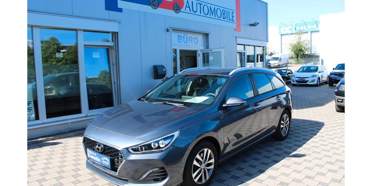 Hyundai i30 89.280 km 14.590 &euro; Kaiserslautern 67657