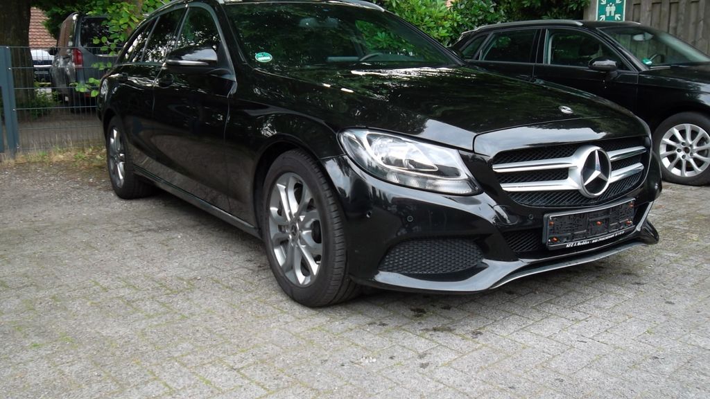 Mercedes-Benz C 250 176.300 km 14.300 &euro; Bad Zwischenahn 26160