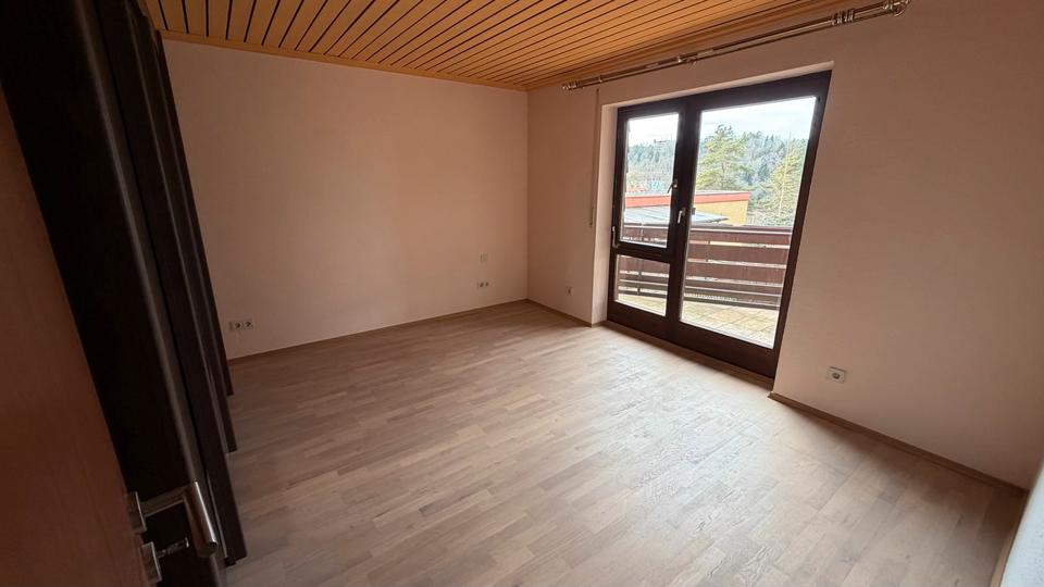 Einfamilienhaus Nagold - 3.5 Zimmer, 150 m&sup2;, 1.700&euro; | Angebot:24868944