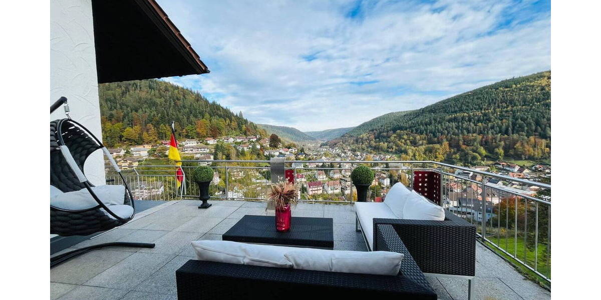 Etagenwohnung Bad Wildbad - 4 Zimmer, 154 m&sup2;, 399.000&euro; | Angebot:26223080