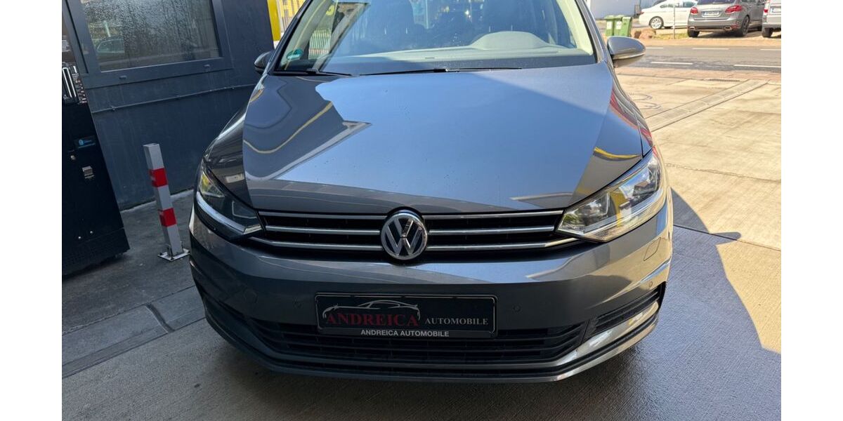 VW Touran 143.400 km 14.990 &euro; Schaafheim 64850