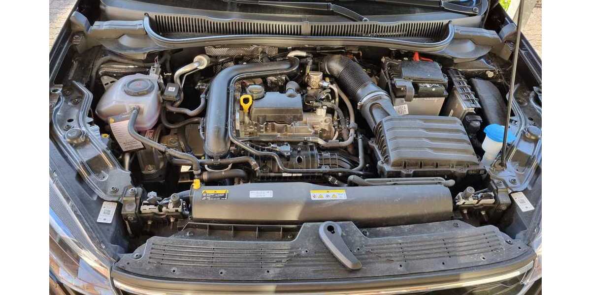 VW Taigo 16.000 km 17.500 &euro; Wolfsburg 38442