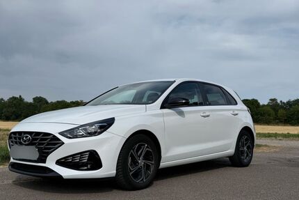 Hyundai i30 66.000 km 13.500 &euro; Karlsruhe 76149