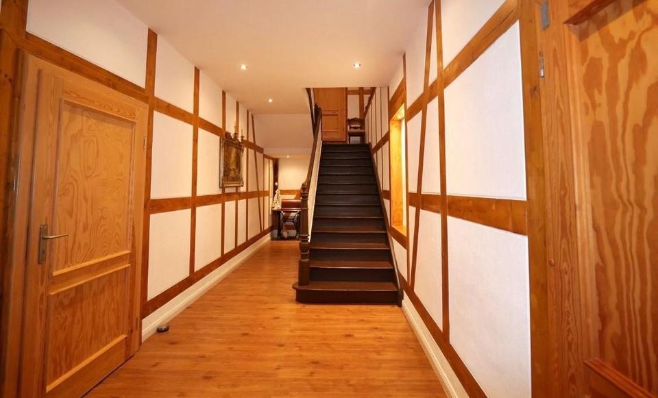 Einfamilienhaus Sonneberg - 10 Zimmer, 245 m&sup2;, 198.000&euro; | Angebot:25348277