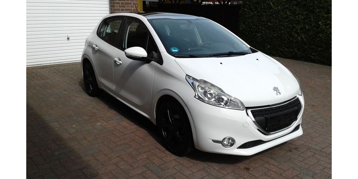 Peugeot 208 78.000 km 3.999 &euro; Wiesmoor 26639