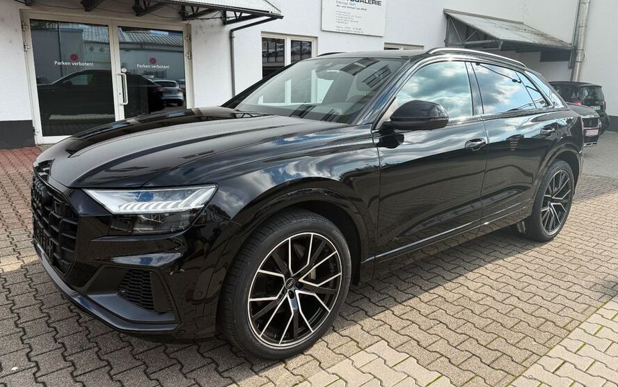 Audi Q8 121.000 km 53.999 € Heilbronn 74074