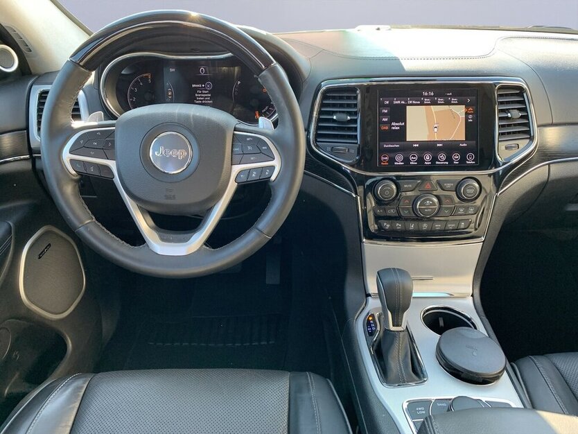 Jeep Grand Cherokee 3.0 CRD 4x4 Summit Leder NAVI PDC 88.717 km 37.900 € Backnang, 71522