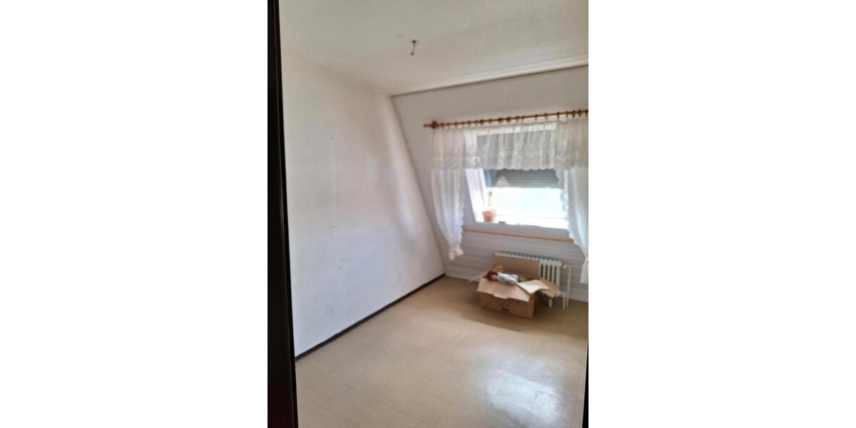Reihenhaus Calden - 6 Zimmer, 120 m&sup2;, 199.000&euro; | Angebot:22302437