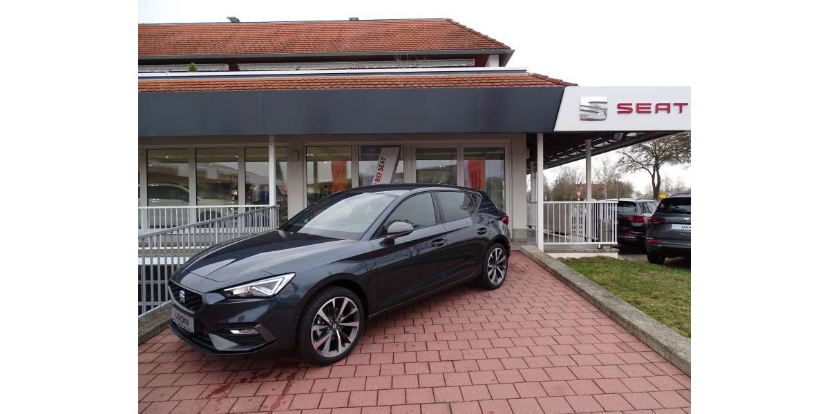 Seat Leon 13.900 km 30.730 &euro; Pfatter 93102