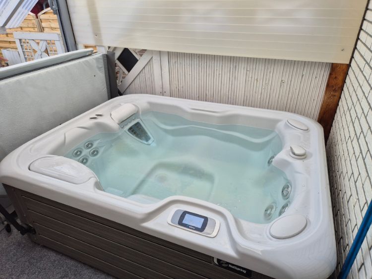 Juwel am See – traumhaftes Feriendomizil mit Teilungspotential - Ferienhaus Hungen Inheiden | Angebot:26443413