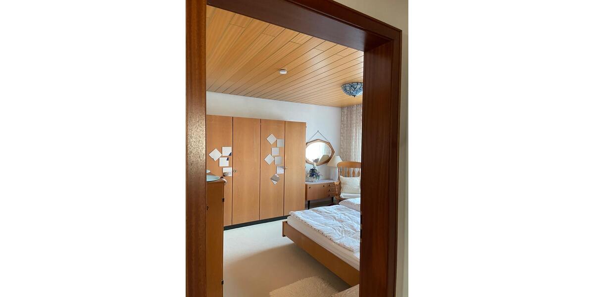 Etagenwohnung Schmitten im Taunus - 2.5 Zimmer, 75 m&sup2;, 950&euro; | Angebot:25392022