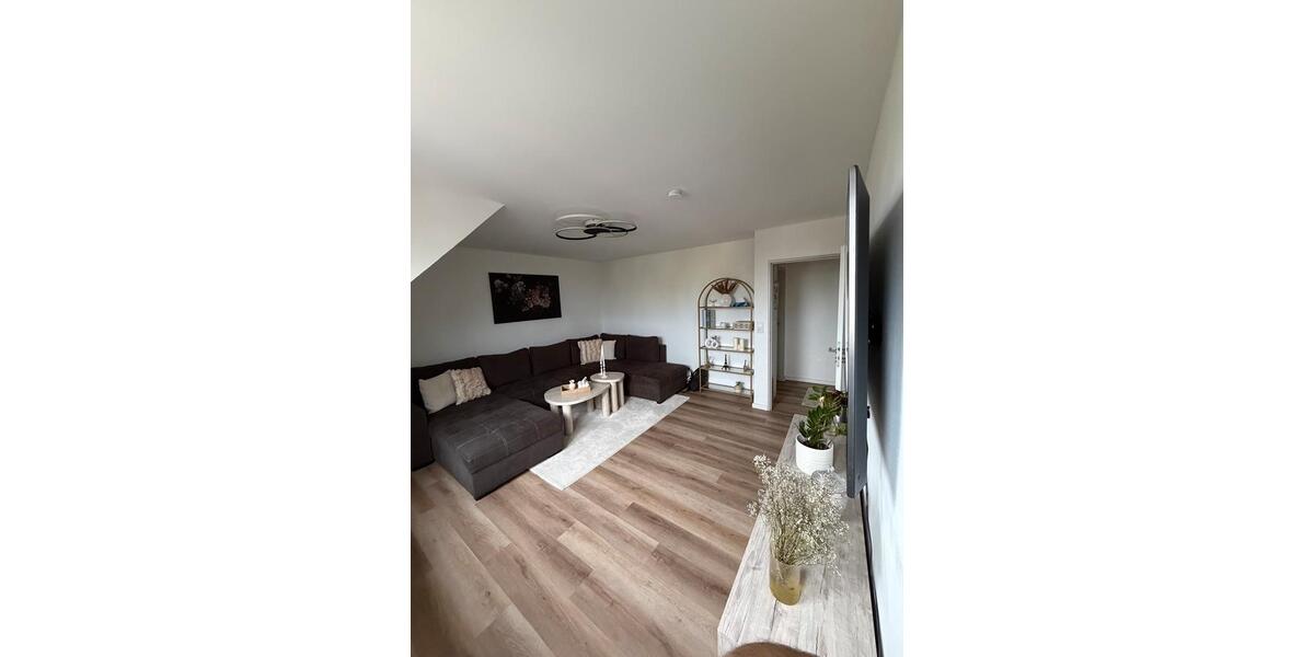 Dachgeschoßwohnung Bremerhaven - 2 Zimmer, 68 m&sup2;, 675&euro; | Angebot:26220380