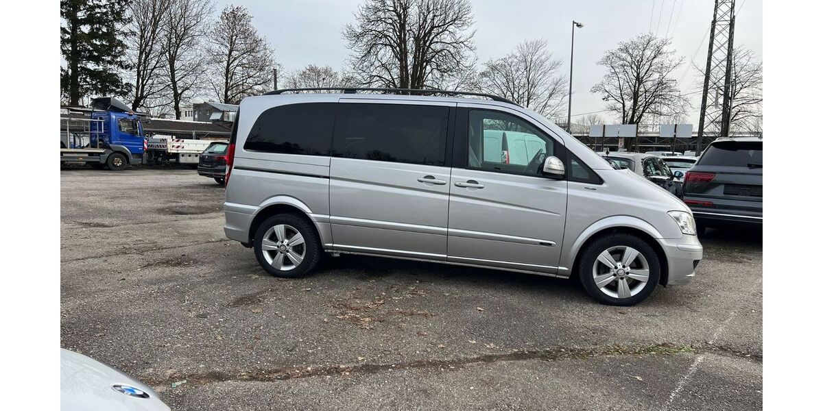 Mercedes-Benz Viano 217.000 km 15.900 &euro; München 81243
