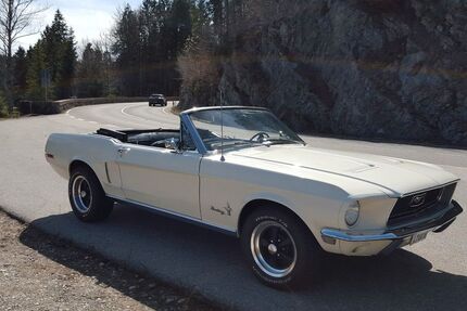 Ford Mustang 75.000 km 49.000 &euro; Olching 82140