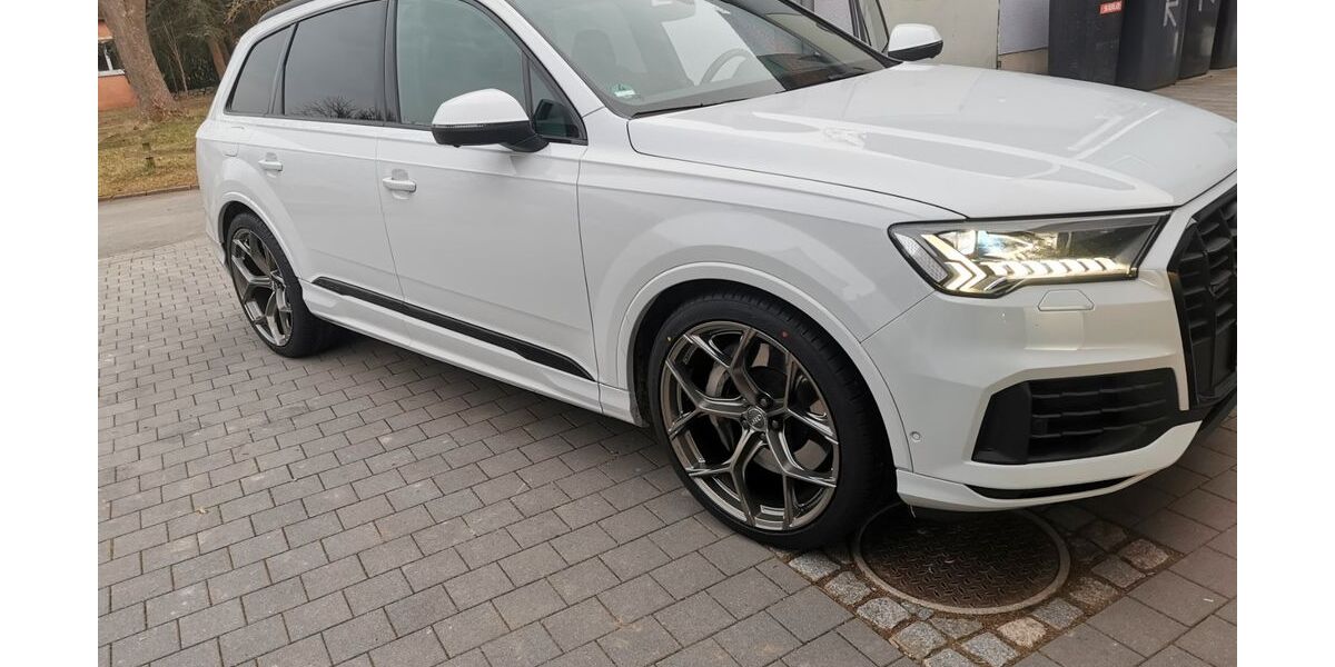 Audi Q7 82.000 km 44.999 &euro; Weida 07570