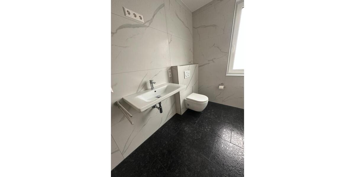 Dachgeschoßwohnung Pfinztal - 3 Zimmer, 80 m&sup2;, 1.000&euro; | Angebot:25980471