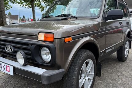 Lada Taiga 30.000 km 13.999 &euro; mettmann 40822