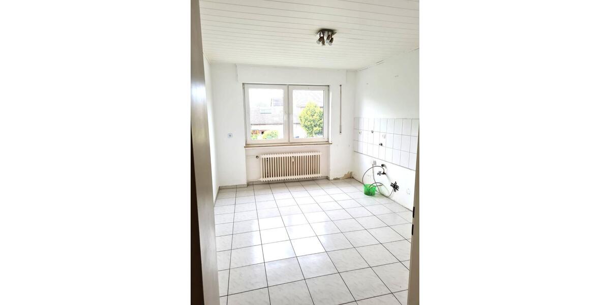 Etagenwohnung Zülpich - 4 Zimmer, 93 m&sup2;, 780&euro; | Angebot:25947637