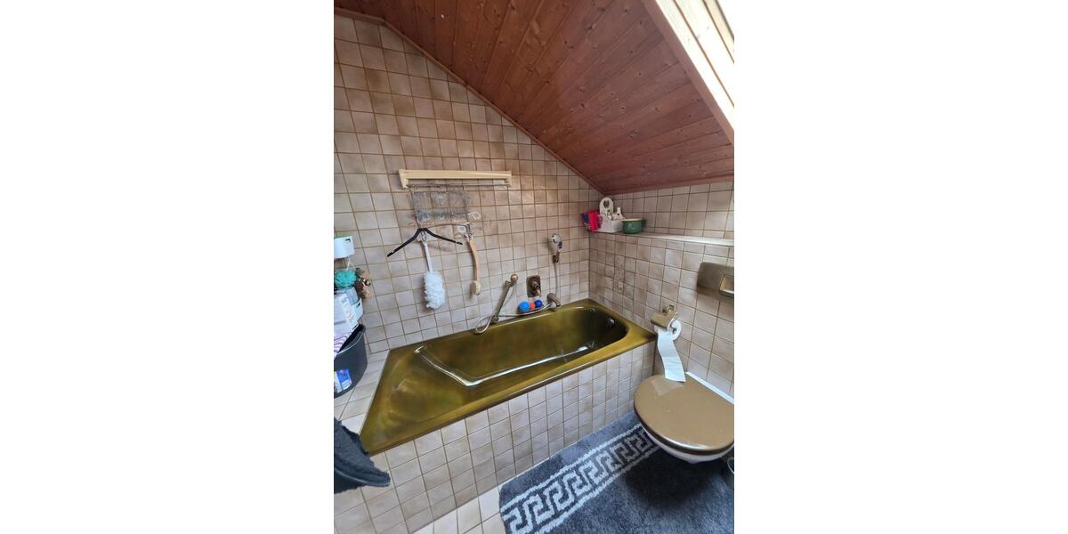 Dachgeschoßwohnung Bad Mergentheim - 4 Zimmer, 88 m&sup2;, 250.000&euro; | Angebot:26561647
