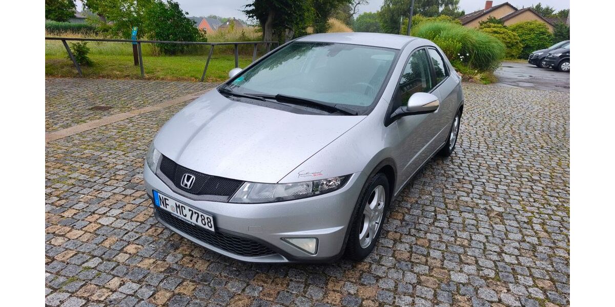 Honda Civic 202.000 km 2.995 &euro; Schleswig 24837