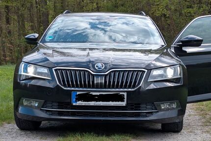Skoda Superb 179.000 km 15.200 &euro; Erlenbach am Main 63906