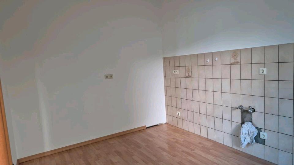 Etagenwohnung Marsberg - 3 Zimmer, 105 m&sup2;, 590&euro; | Angebot:26367858