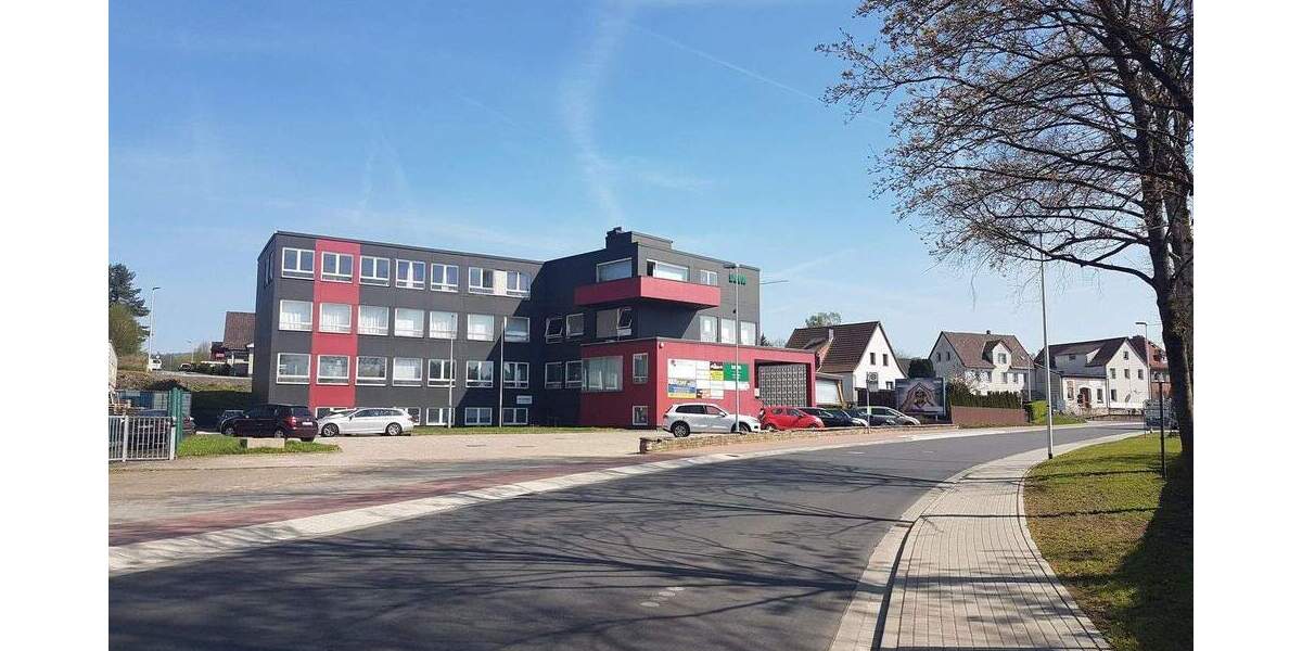 Wohn und Geschäfgsgebäue +3-Familien Haus im Paket zimmer