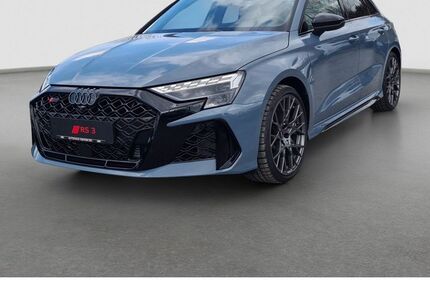 Audi RS3 4.000 km 86.330 &euro; Ebersberg bei München 85560